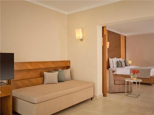 Hotel Coral Sea Waterworld